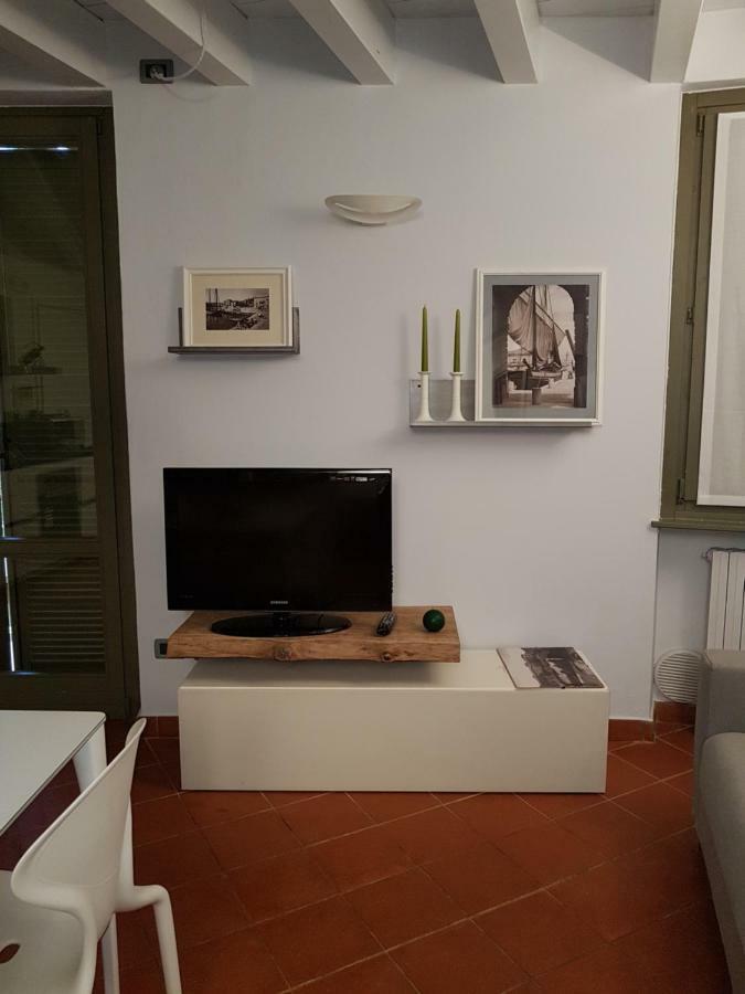 Goccia Di Lago Desenzano del Garda Bagian luar foto