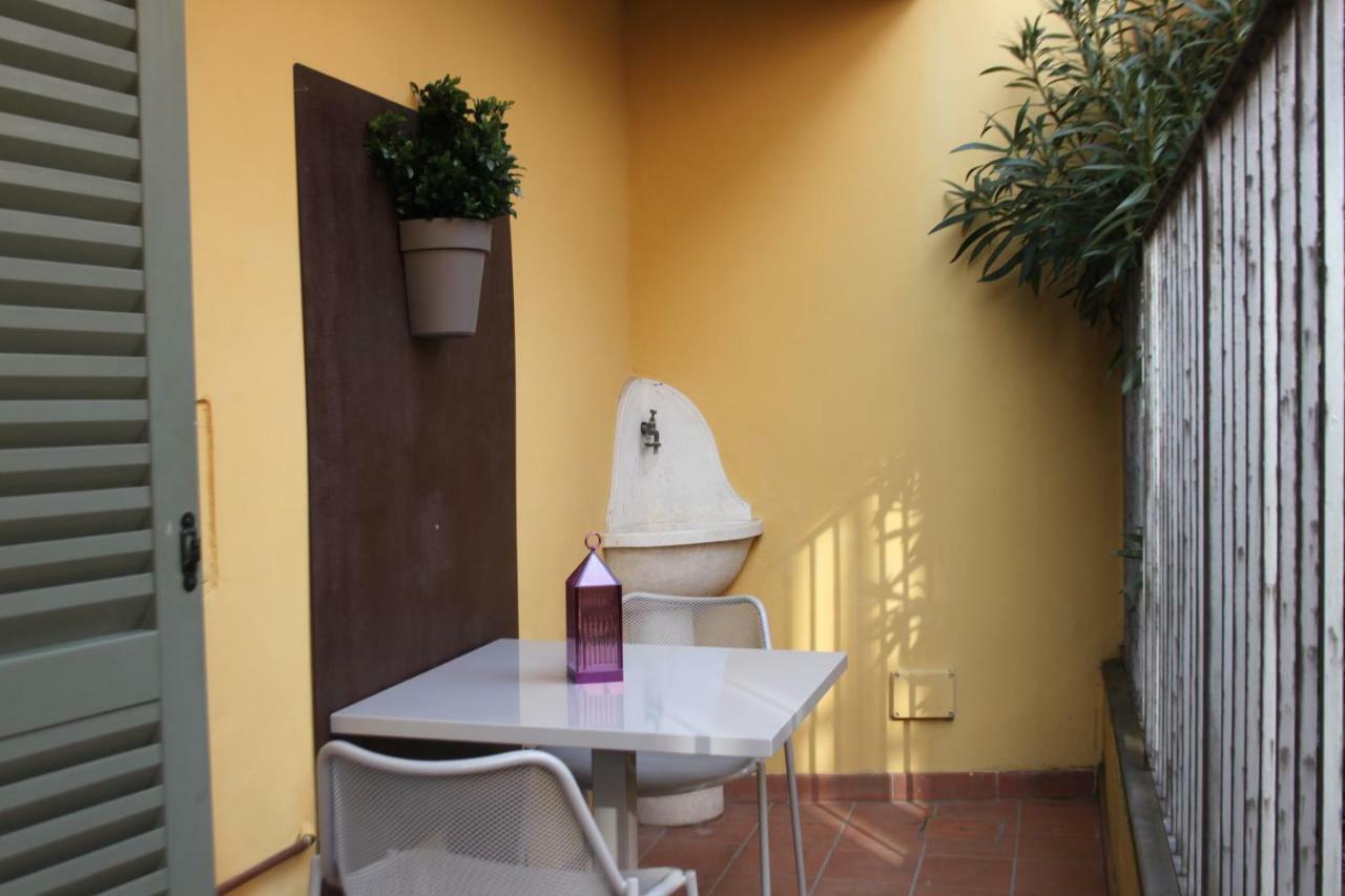 Goccia Di Lago Desenzano del Garda Bagian luar foto